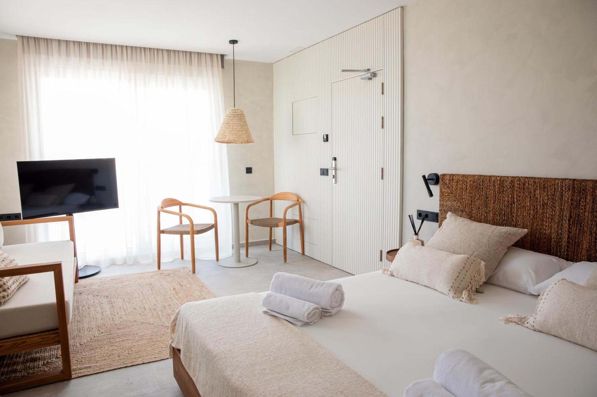 Apartamentos Top Secret Prestige Es Pujols - Formentera Vacaciones Eksteriør billede